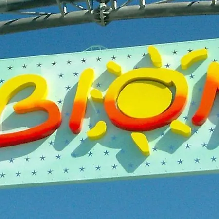 Colorful Overlooking The Sea 아파트 비비오네