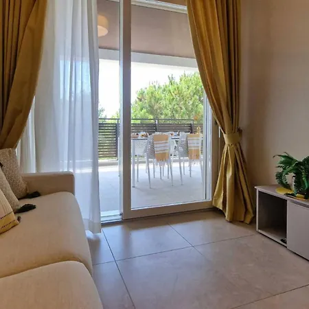 Apartamento Colourful Flat Overlooking The Sea