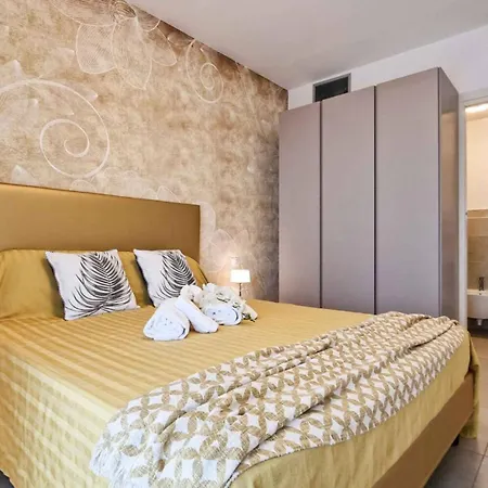 Colourful Flat Overlooking The Sea * Bibione