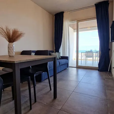 Colourful Flat Overlooking The Sea * Bibione
