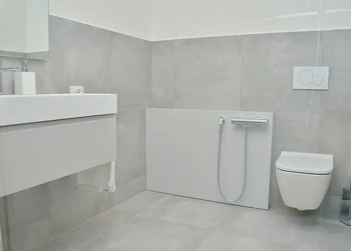 Апартаменты Colorful Overlooking The Sea